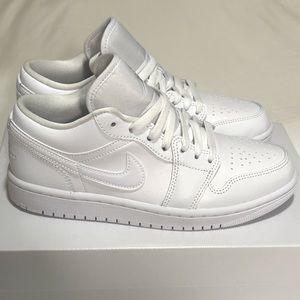 Nike Women Jordan Low Size 6.5 -  Jordan 1 Low Triple White W